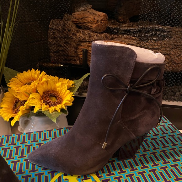 TORY BURCH LILA BOOTIES - Picture 4 of 10